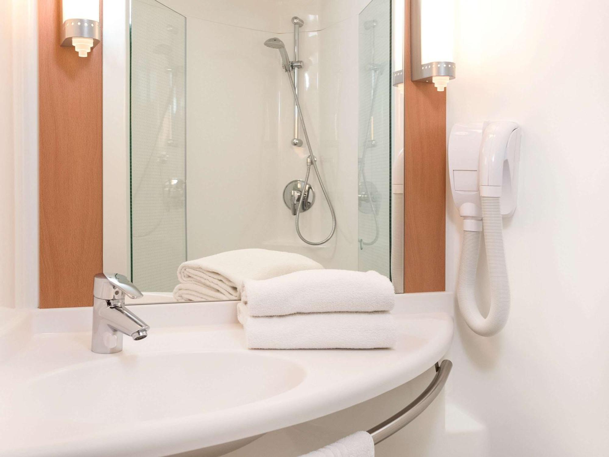 Hotel Ibis Centre 3*