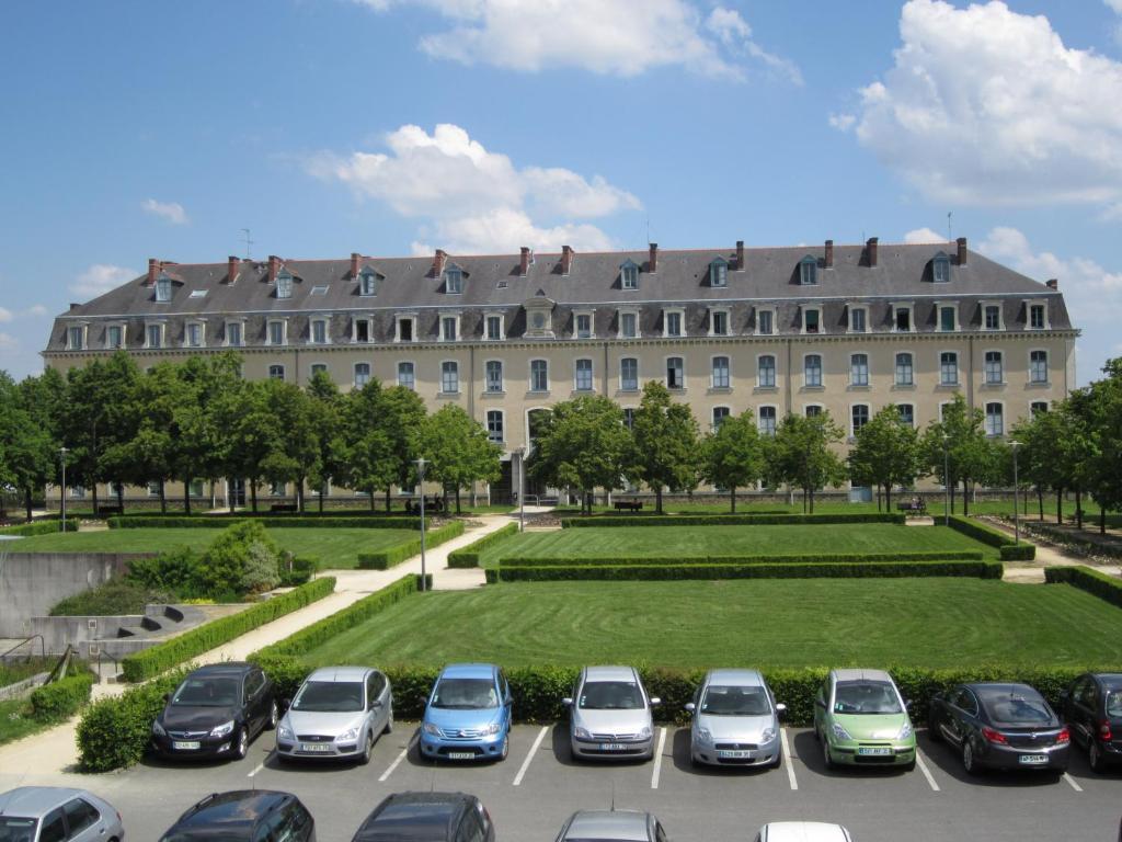 Ibis Centre 3*