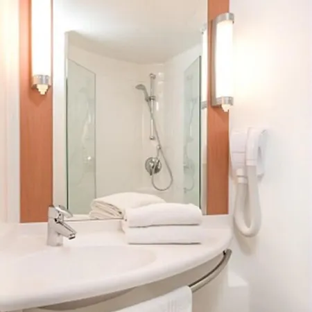 Hotel ibis Vitré Centre Extérieur photo